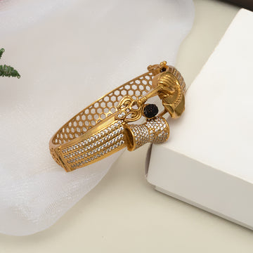 Trandav Gold Bracelet