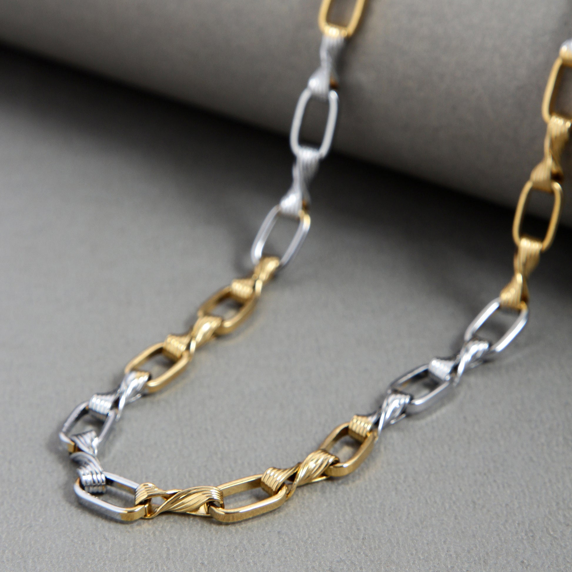 Shop Roy Dual Tone Chain Online – Gold Silver